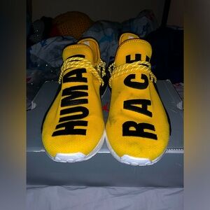 Human race hmd yellow